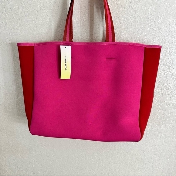 NEW SUMMERSALT Neoprene Beach Tote in Pink/Red - Picture 3 of 10